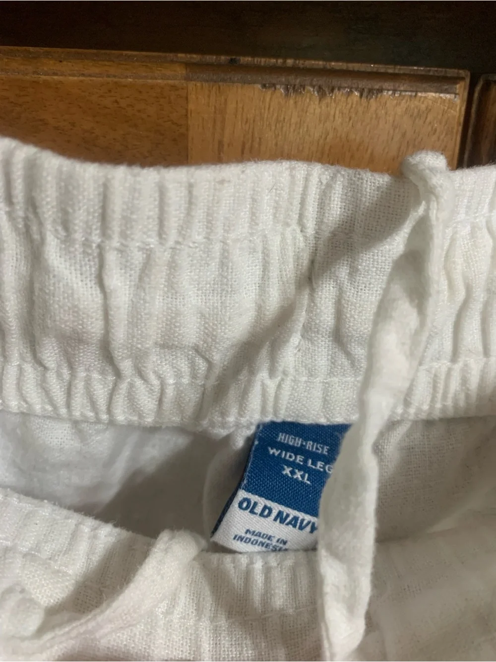 Men’s white linen 2XL beach summer casual pants with drawstring. Worn for beach